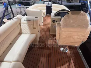 Bateau Ponton Neuf Avec Moteur Yamaha