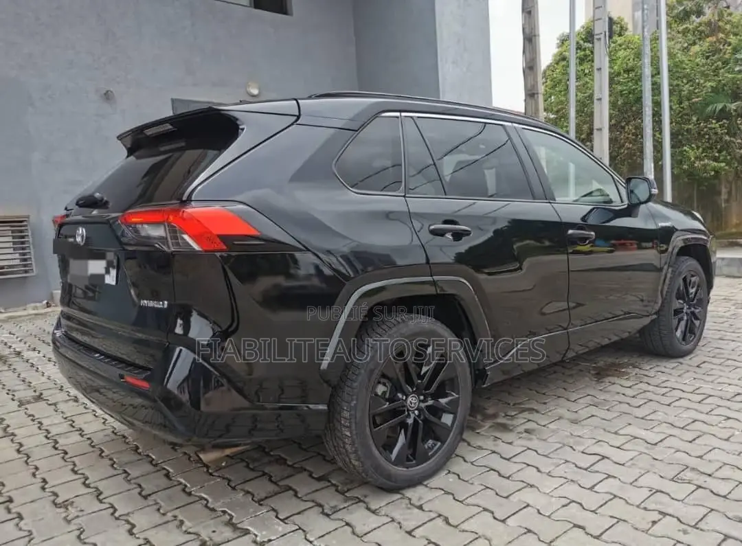 Toyota RAV4 Limited 2022 Noir