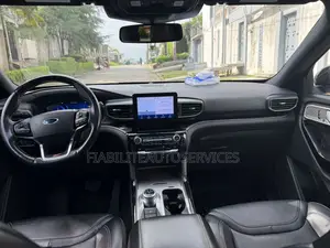 Ford Explorer ST 2022 Bleu