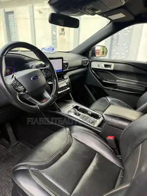 Ford Explorer ST 2022 Bleu