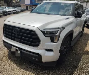 Photo - Toyota Land Cruiser 2017 Blanc