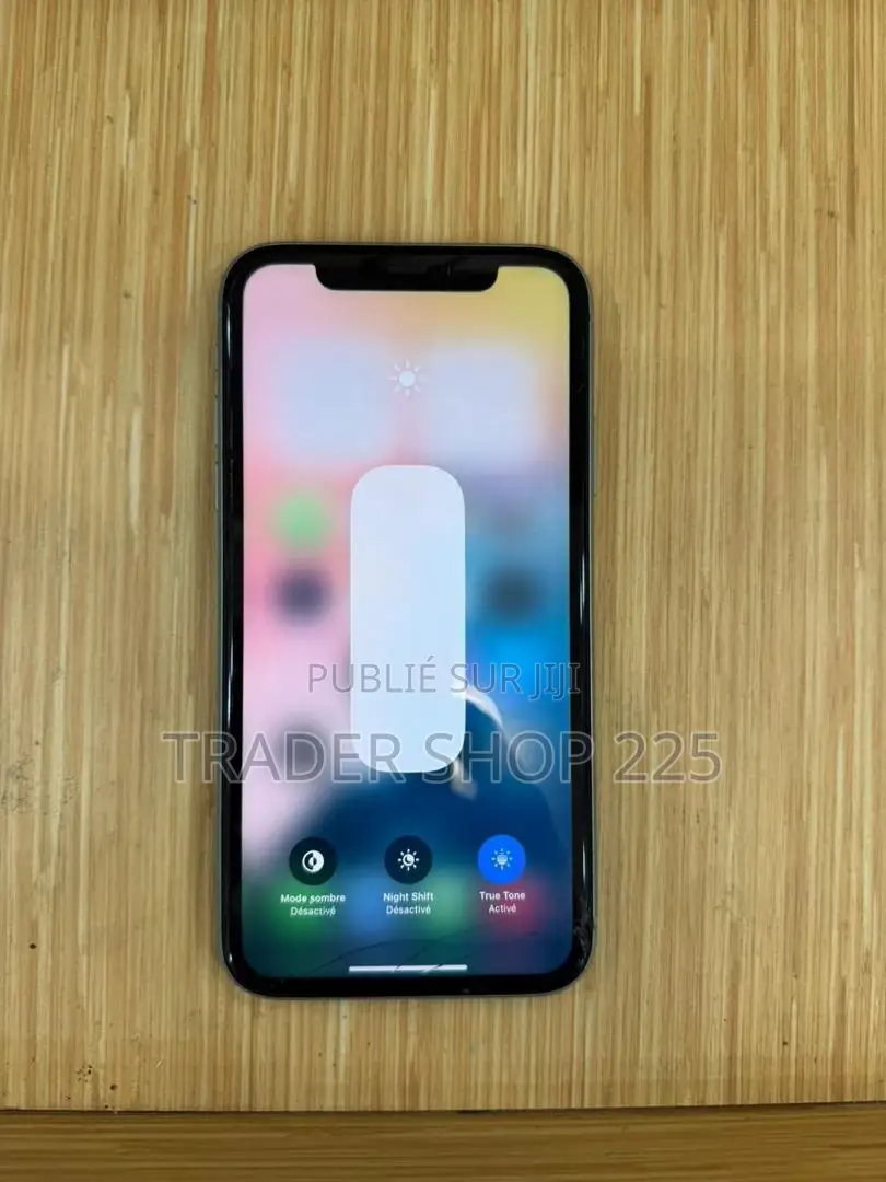 Pomme iPhone 11 64 GB Bleu