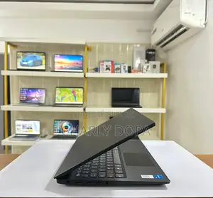 Ordinateur Portable Lenovo V15 G4 8GB Intel Core I5 SSD 256GB