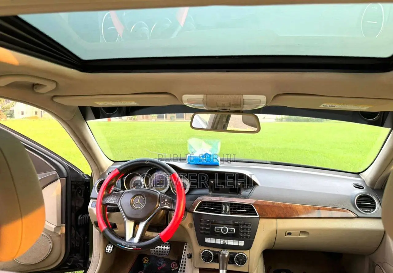 Mercedes-Benz C300 2013 Noir