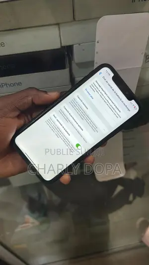 Apple iPhone XR 64 GB Noir