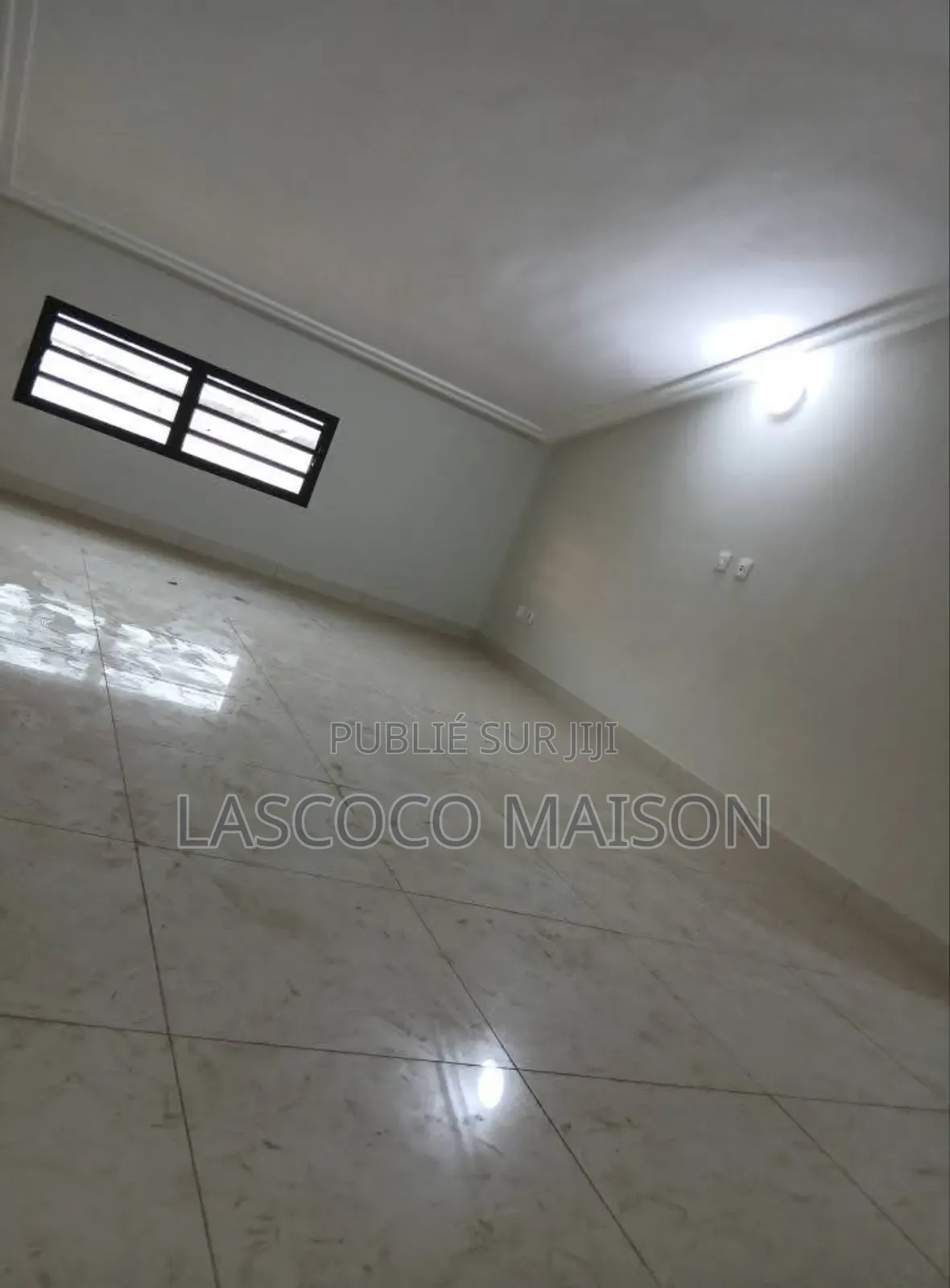 3chbre Appartement dans Lascoco Maison, Cocody à Louer