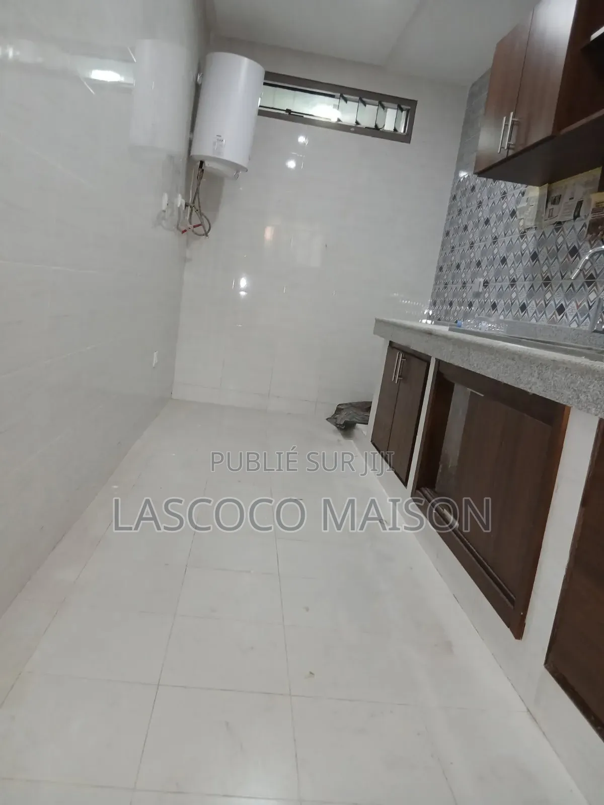 3chbre Appartement dans Lascoco Maison, Cocody à Louer