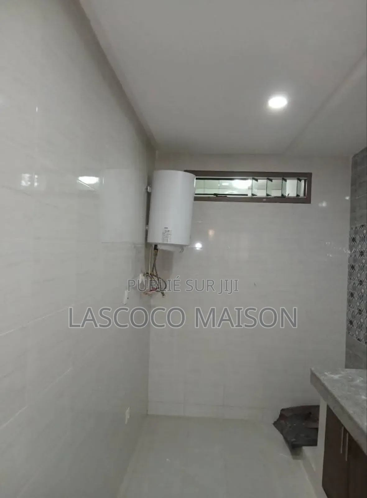 3chbre Appartement dans Lascoco Maison, Cocody à Louer