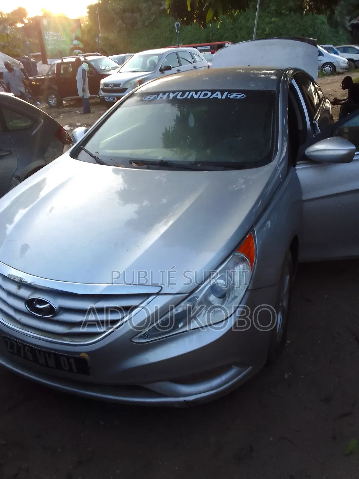 Hyundai Sonata SE Sedan FWD (2.4L 4cyl 6A) 2013 Gris