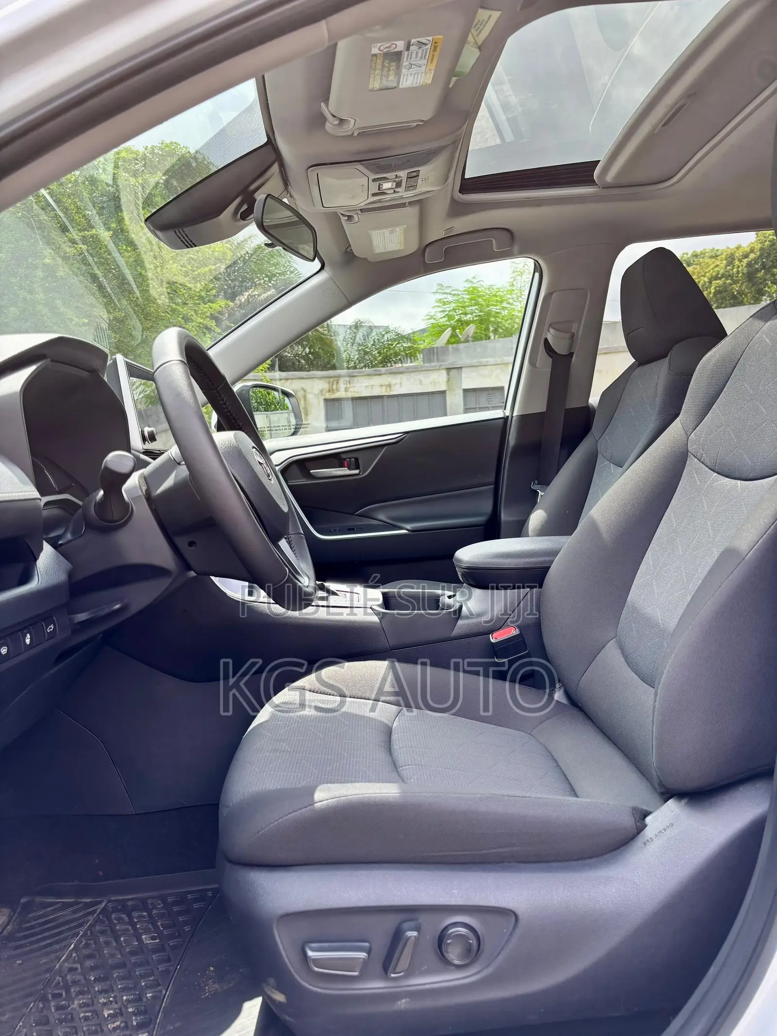 Toyota RAV4 XLE 2025 Blanc