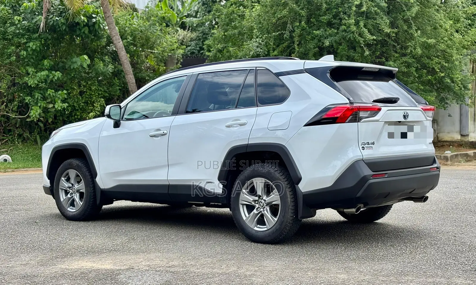 Toyota RAV4 XLE 2025 Blanc