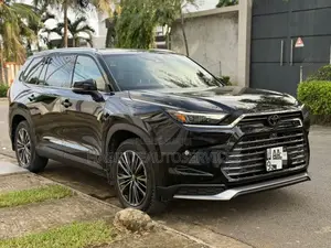 Toyota Grand Highlander Hybrid 2024 Noir
