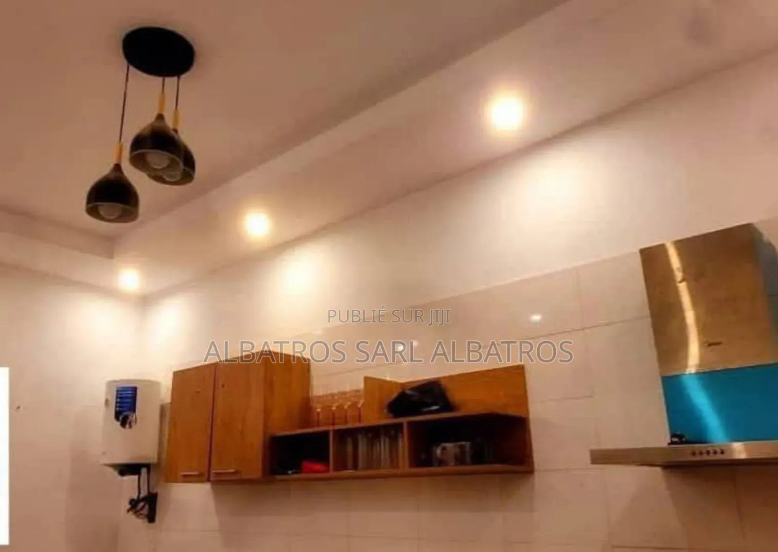 Furnished 7chbre Maison de ville/terrasse dans Villa Duplexe, Cocody