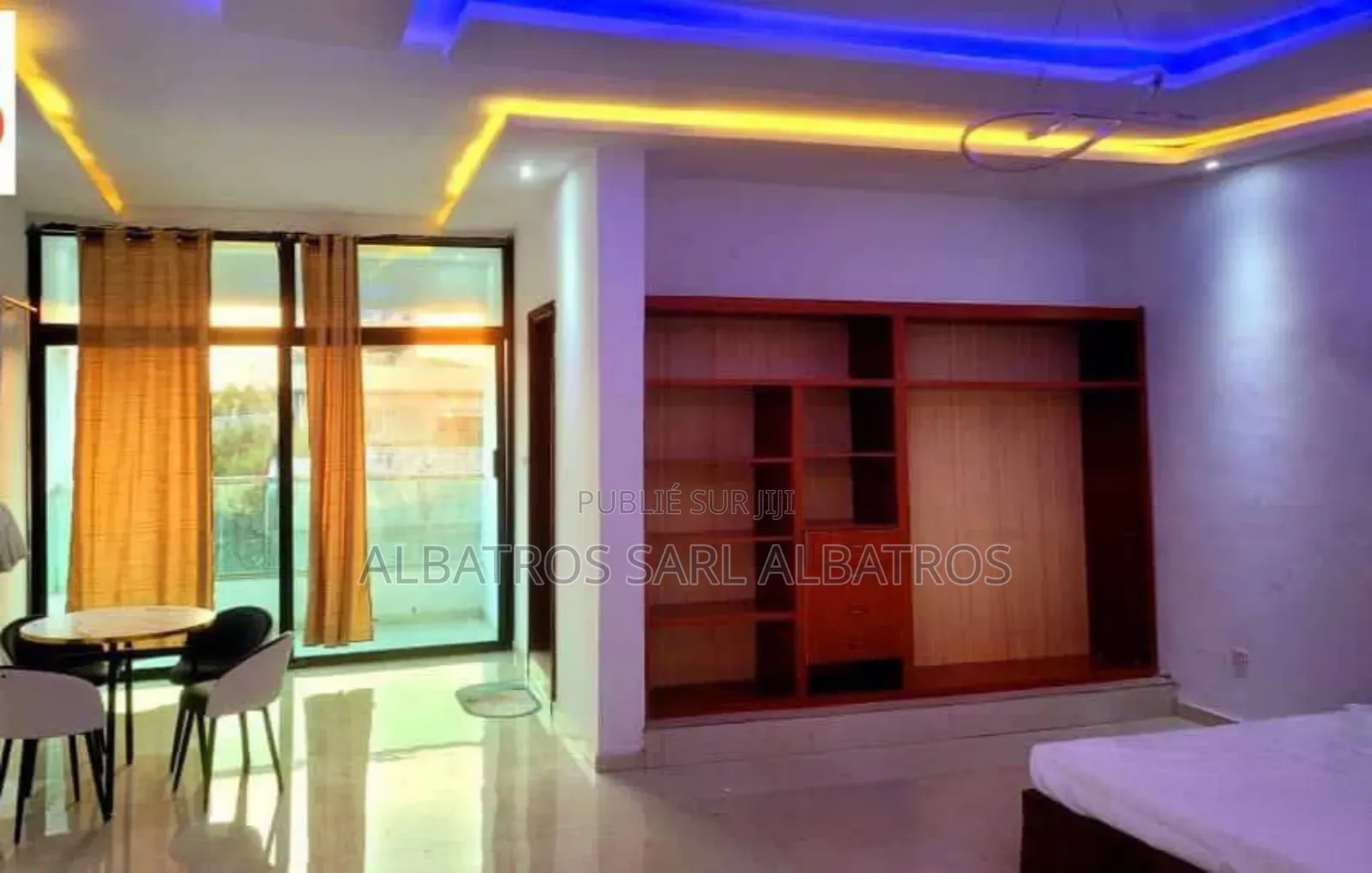 Furnished 7chbre Maison de ville/terrasse dans Villa Duplexe, Cocody