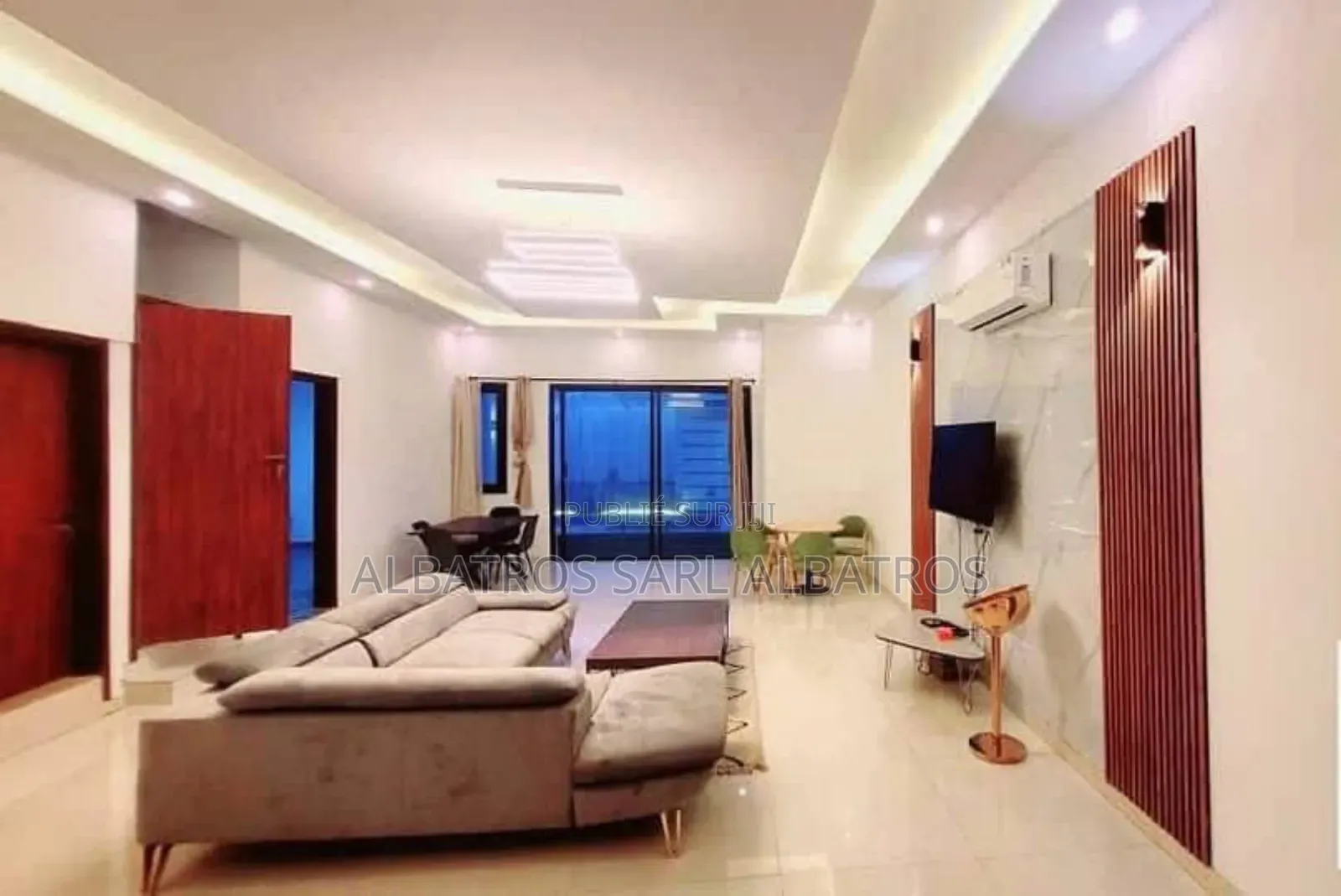 Furnished 7chbre Maison de ville/terrasse dans Villa Duplexe, Cocody