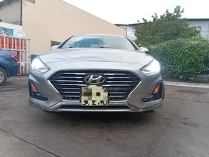 Photo - Hyundai Sonata SE 2019 Gris