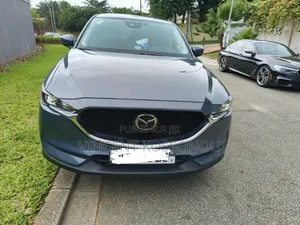 Photo - Mazda CX-5 2021 Bleu
