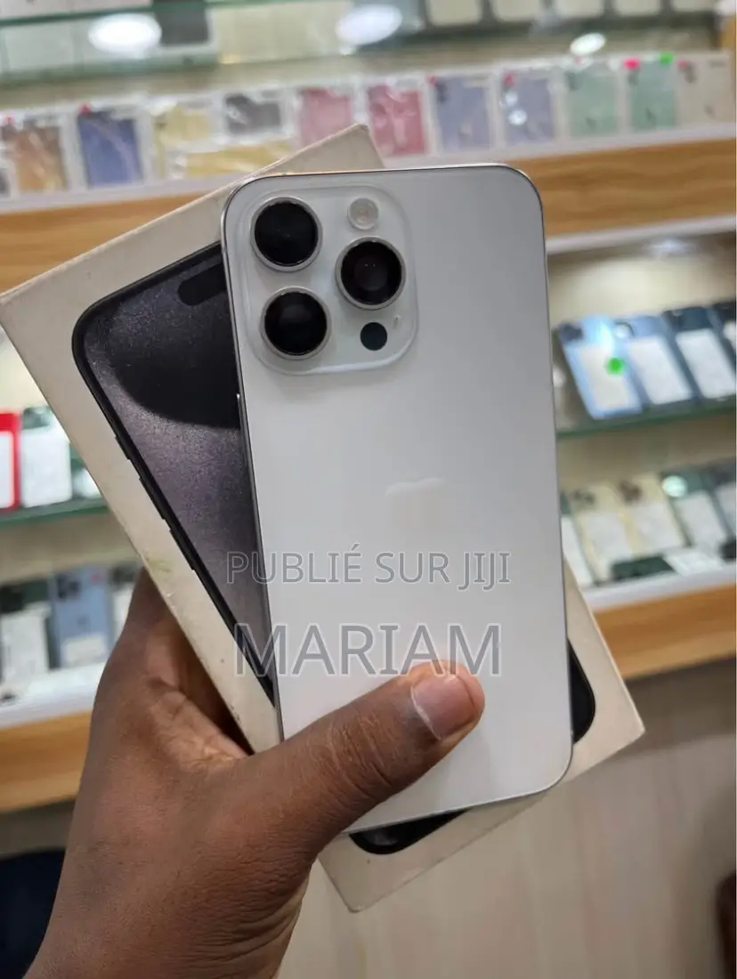 Neuf Apple iPhone 15 Pro Max 256 GB Autre