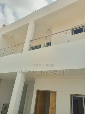 5chbre Villa dans Zié Multi-Service, Cocody à Vendre