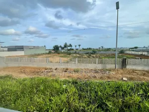 Photo - Terrains en Vente