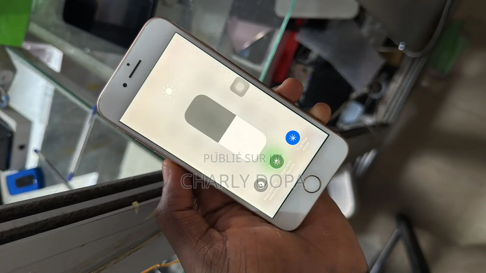 Apple iPhone 8 64 GB Doré