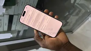 Pomme iPhone 15 128 GB Rose