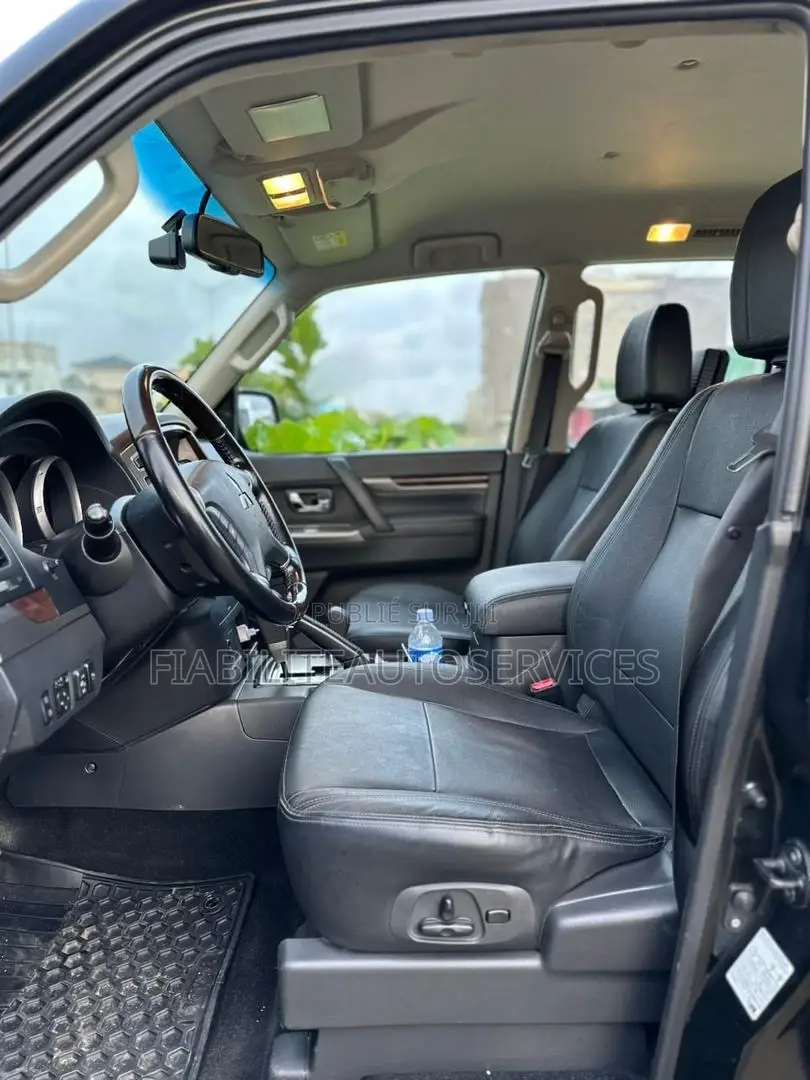 Mitsubishi Pajero 2022 Noir