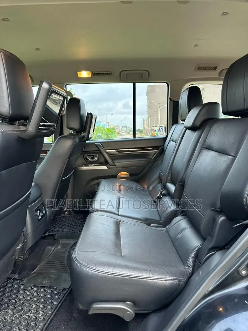 Mitsubishi Pajero 2022 Noir