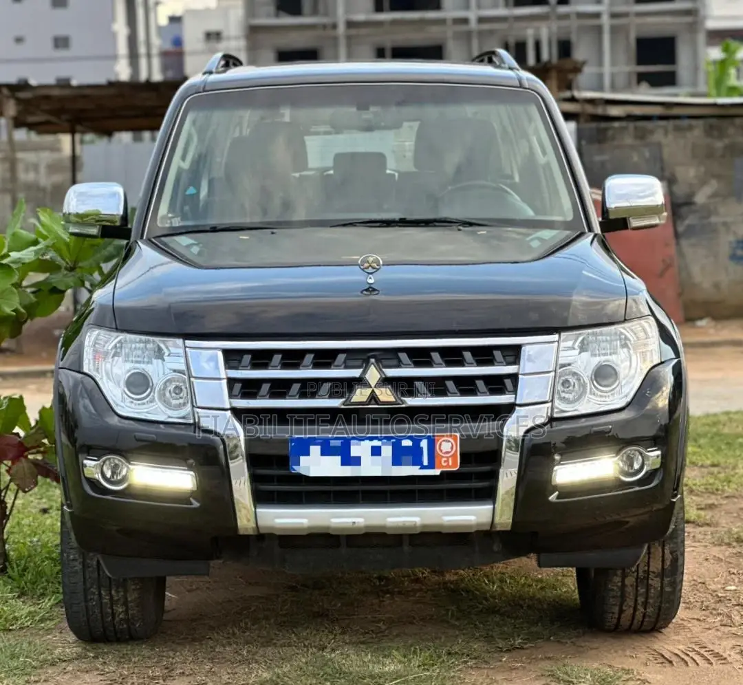 Mitsubishi Pajero 2022 Noir