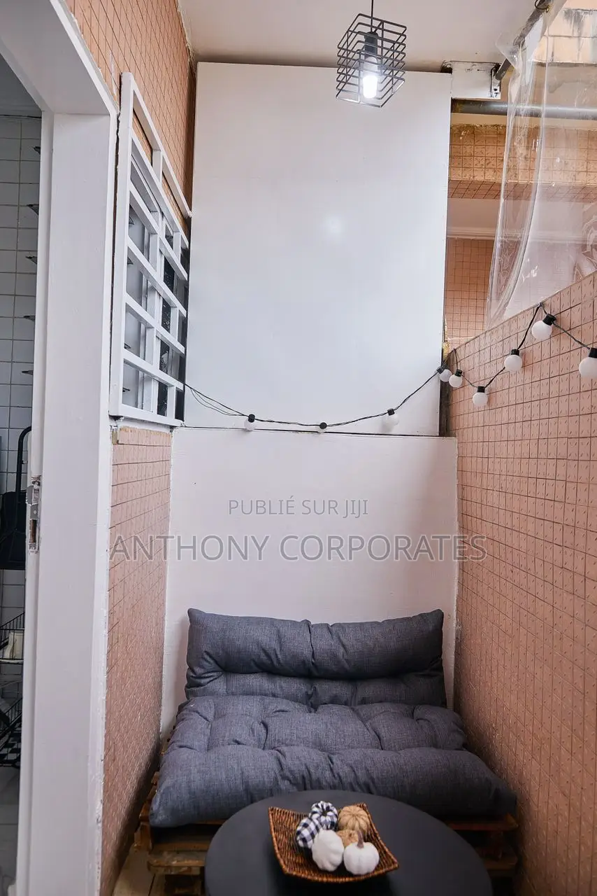 Appartement Meuble Studio Angre 9e