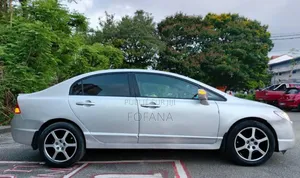 Photo - Honda Civic 2010 Argenté