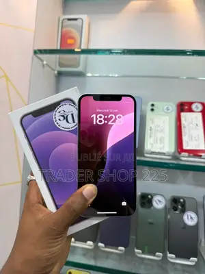 New Pomme iPhone 12 64 GB Violet