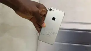 Apple iPhone 7 32 GB Argenté