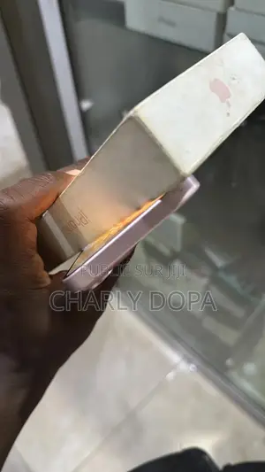 Pomme iPhone 15 128 GB Rose