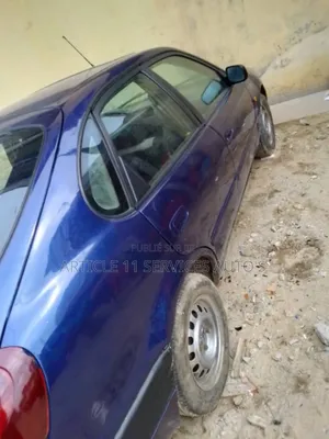 Photo - Toyota Corolla Sedan 1998 Bleu