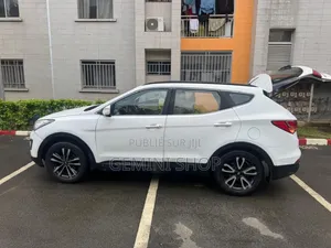 Hyundai Santa Fe GLS 4dr SUV (3.3L 6cyl 6A) 2014 Blanc