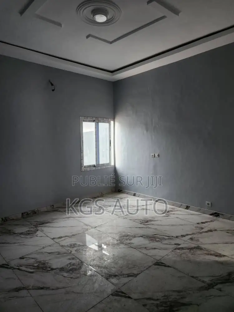 5chbre Duplex dans Kgs, Songon à Vendre