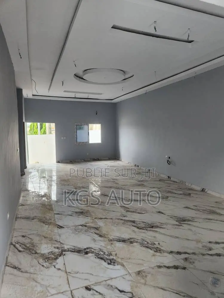 5chbre Duplex dans Kgs, Songon à Vendre
