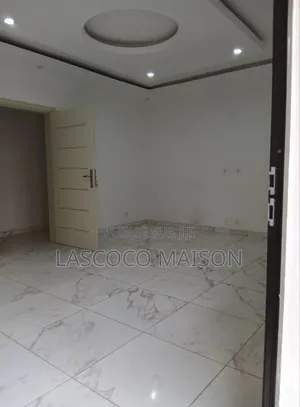 2chbre Appartement dans Lascoco Maison, Cocody à Louer