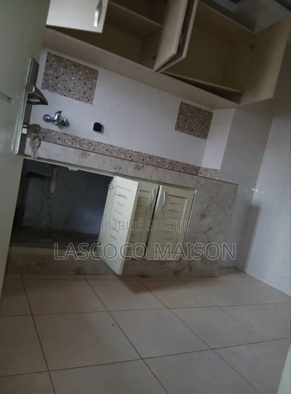 2chbre Appartement dans Lascoco Maison, Cocody à Louer