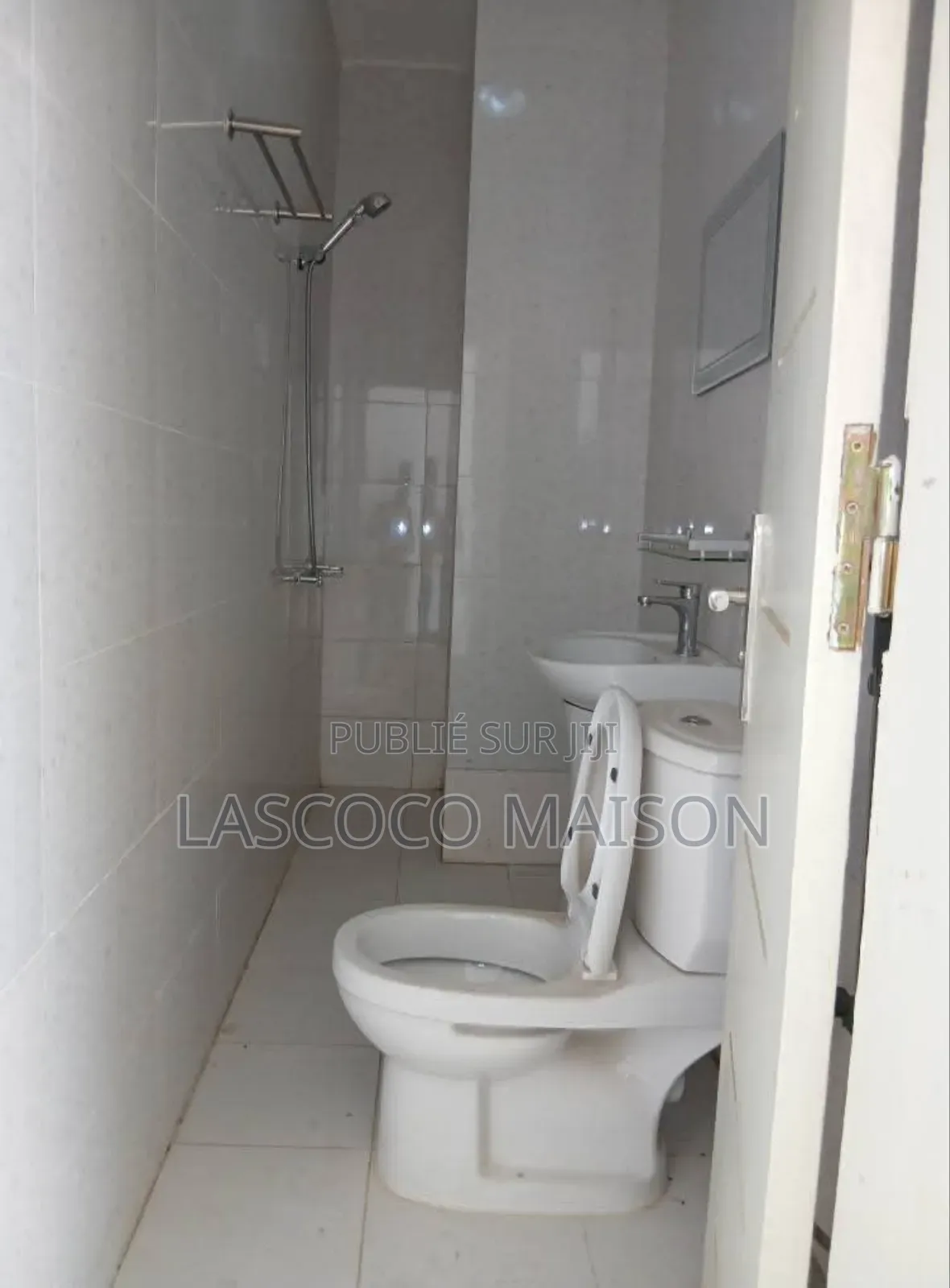 2chbre Appartement dans Lascoco Maison, Cocody à Louer