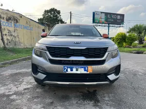 Photo - Kia Seltos 1.6 T-GDI 2021 Gris