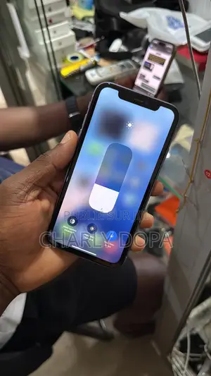 Pomme iPhone 11 64 GB Vert