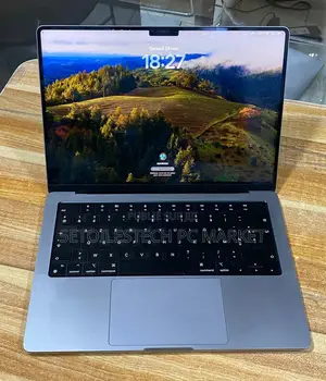 Photo - Pomme MacBook Pro 2023 M2 Pro 14-Inch 16GB Apple M2 SSD 512GB