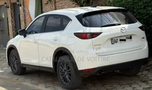Photo - Mazda CX-5 2017 Blanc