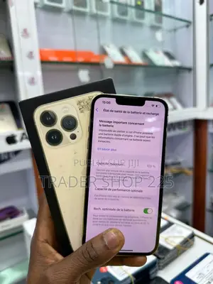 Photo - New Pomme iPhone 13 Pro 128 GB Doré