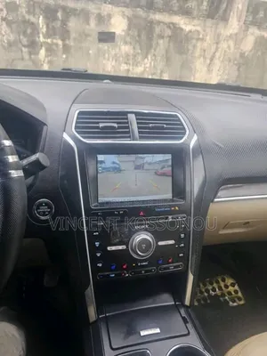 Ford Explorer 2018 Blanc cassé
