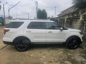 Ford Explorer 2018 Blanc cassé