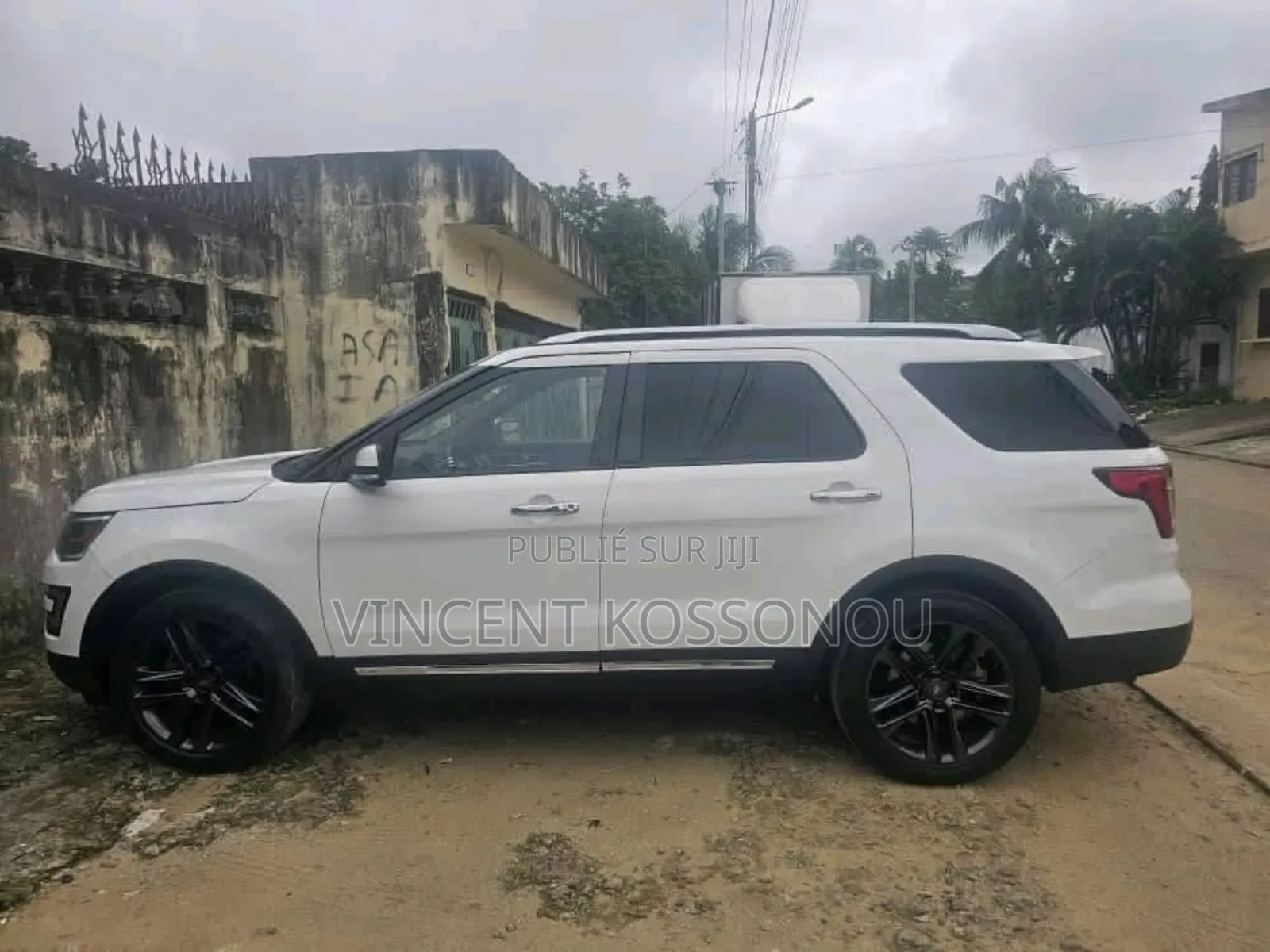 Ford Explorer 2018 Blanc cassé