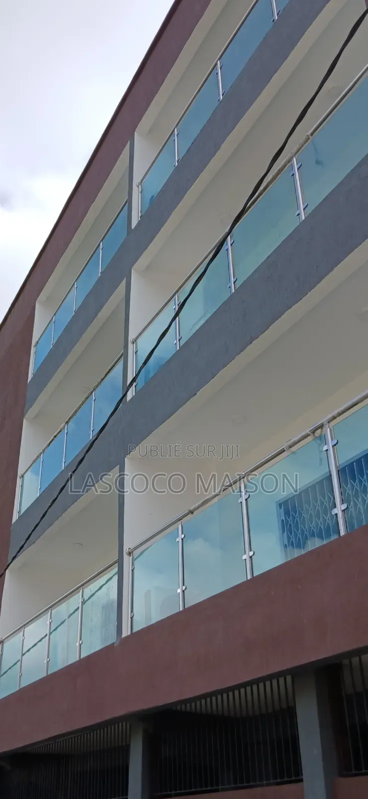 2chbre Appartement dans Lascoco Maison, Cocody à Louer